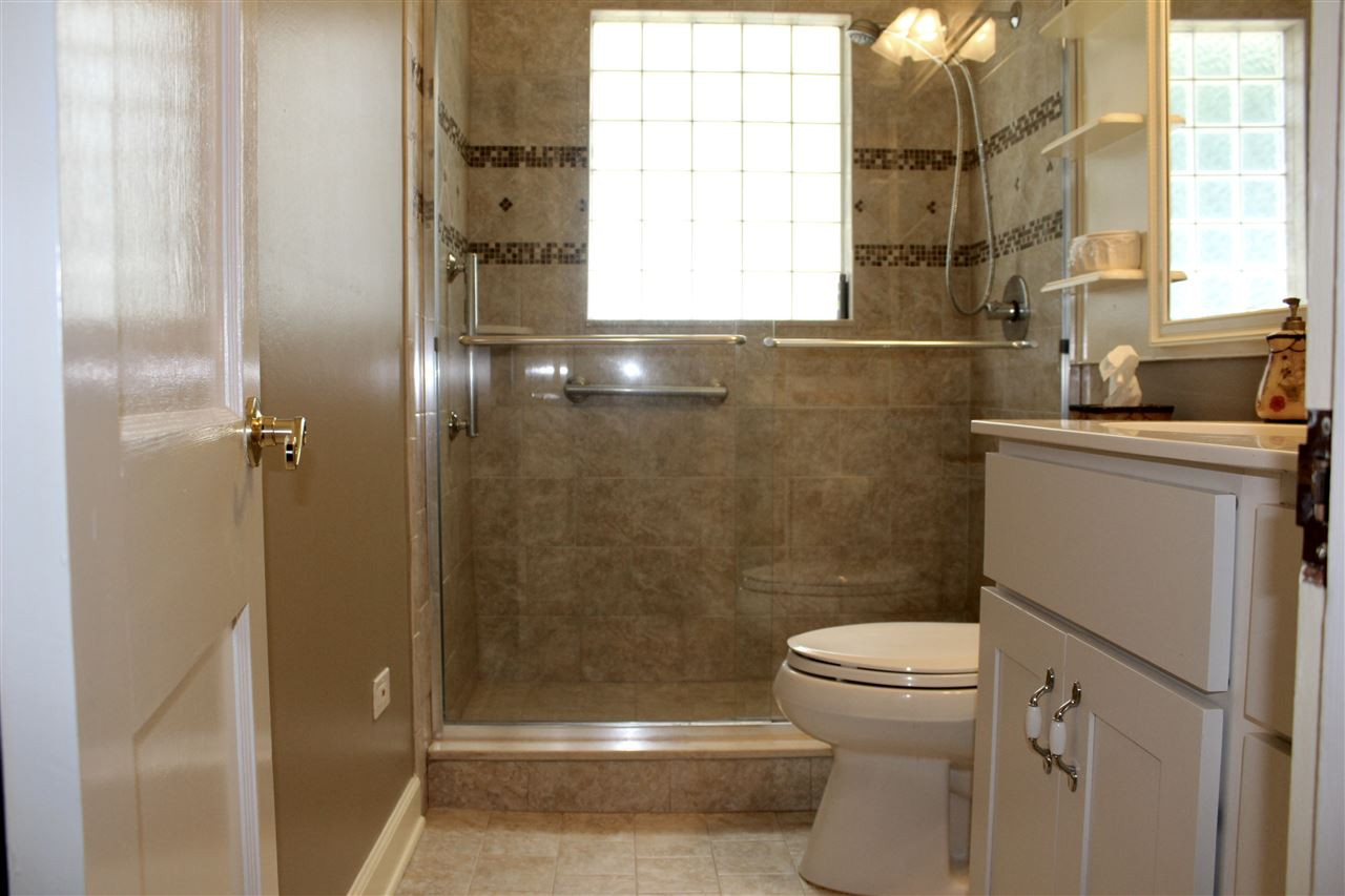 814 Mills Street Raleigh, NC 27608 - Photo 9 of 15 Photo 9