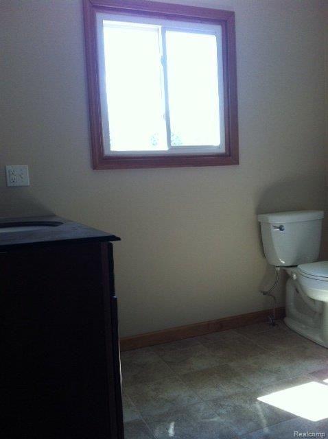 1615 North Nicholson Road Fowlerville, MI 48836 - Photo 15 of 21 Bath.jpg