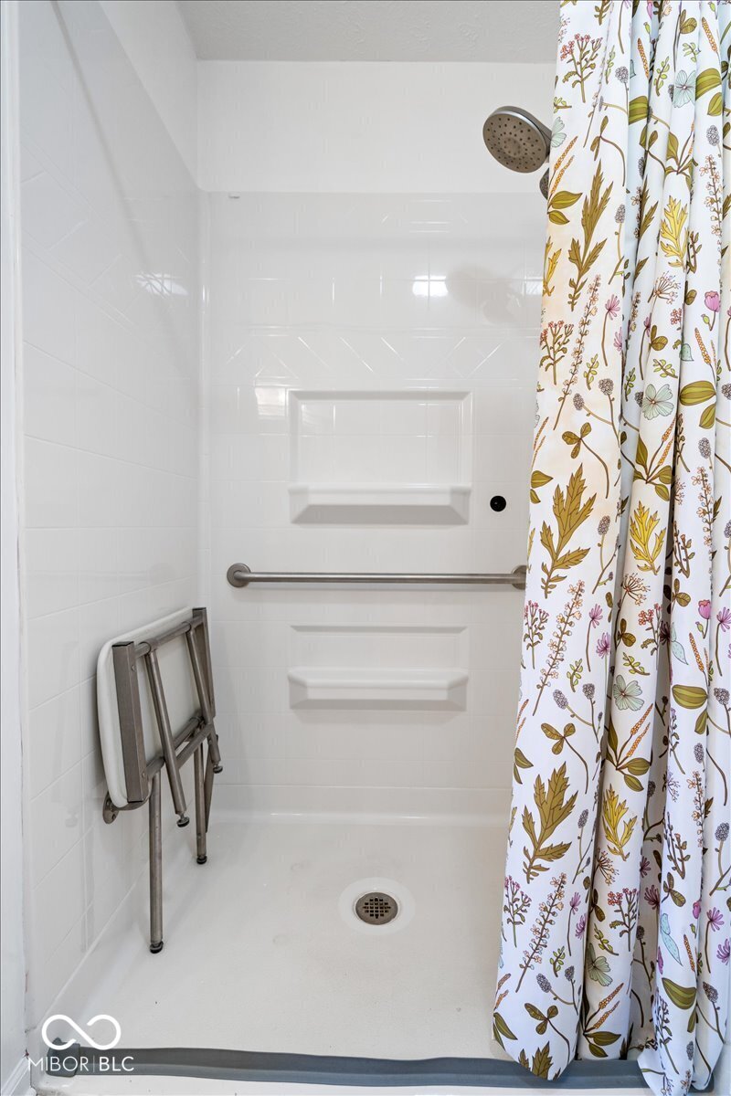 5965 Quail Run Court Indianapolis, IN 46237 - Photo 21 of 32