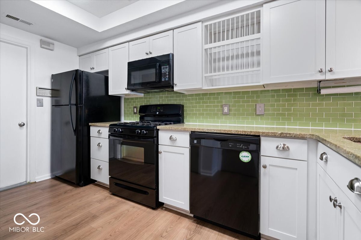 5965 Quail Run Court Indianapolis, IN 46237 - Photo 9 of 32