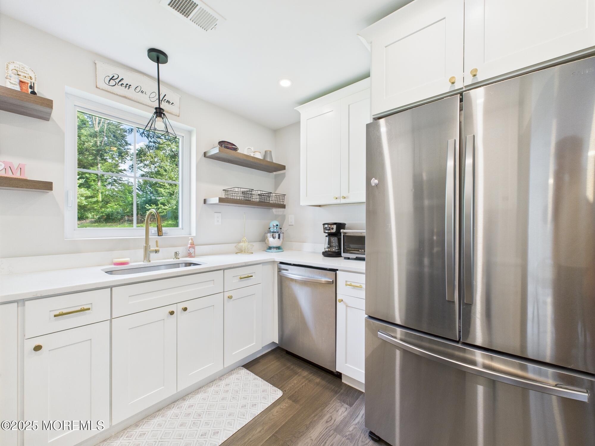 324 Aldrich Road Howell, NJ 07731 - Photo 23 of 34 CAM02856G0-PR0065-STILL014