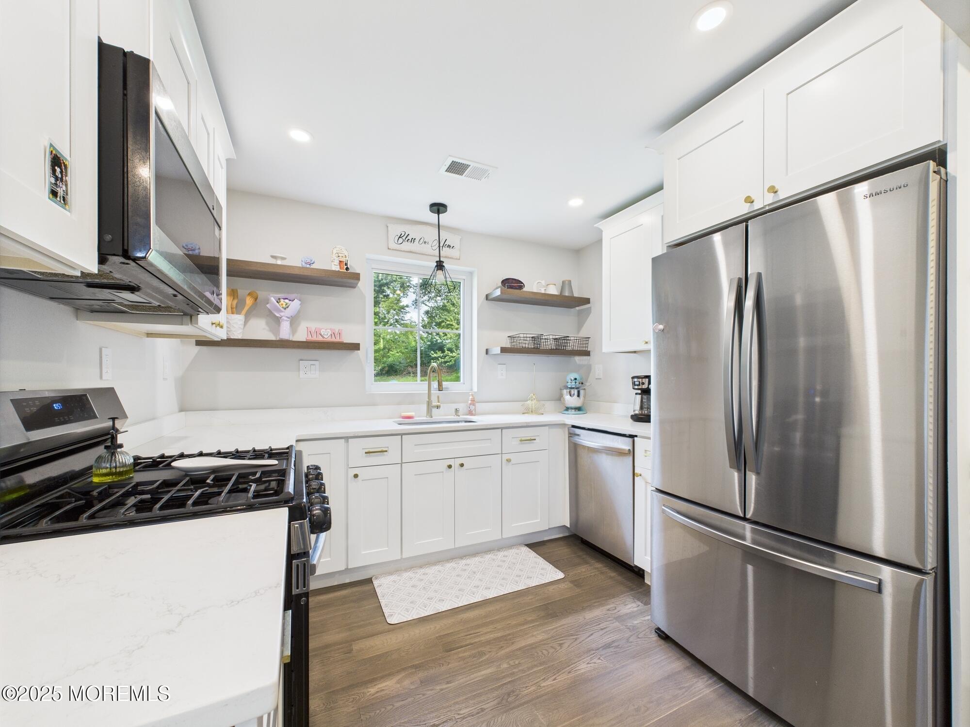 324 Aldrich Road Howell, NJ 07731 - Photo 3 of 34 CAM02856G0-PR0065-STILL013