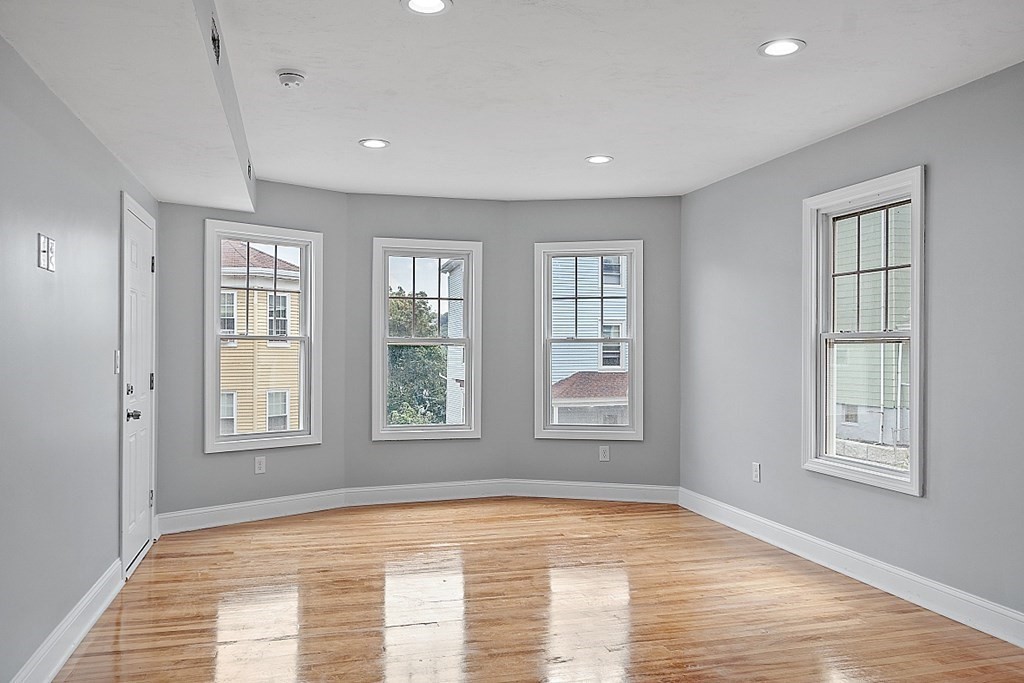 79 Gage Street, Unit 3 Worcester, MA 01605 - Photo 3 of 24