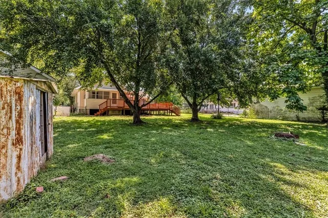 $220,000 | 5330 Northwest Waukomis Drive, Kansas City, MO 64151