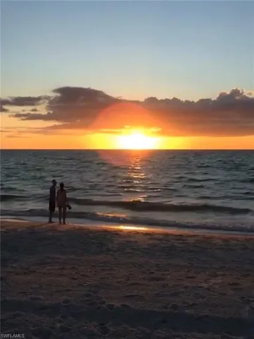 $6,400 | 975 9th Avenue South, Unit 5, Naples, FL 34102