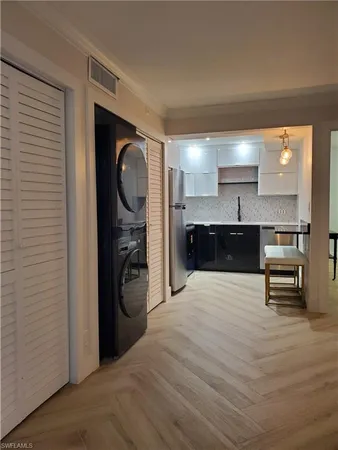 $2,500 | 975 9th Avenue South, Unit 5, Naples, FL 34102