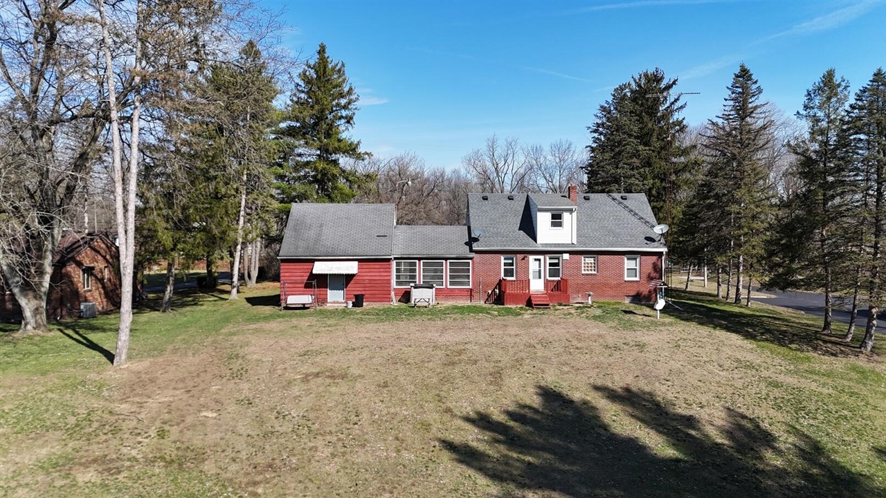 2365 West Temperance Road Temperance, MI 48182 - Photo 4 of 35