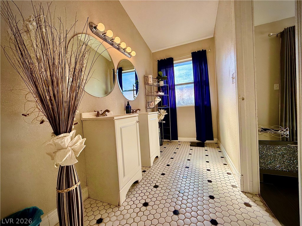 2033 Riderwood Avenue North Las Vegas, NV 89032 - Photo 15 of 19