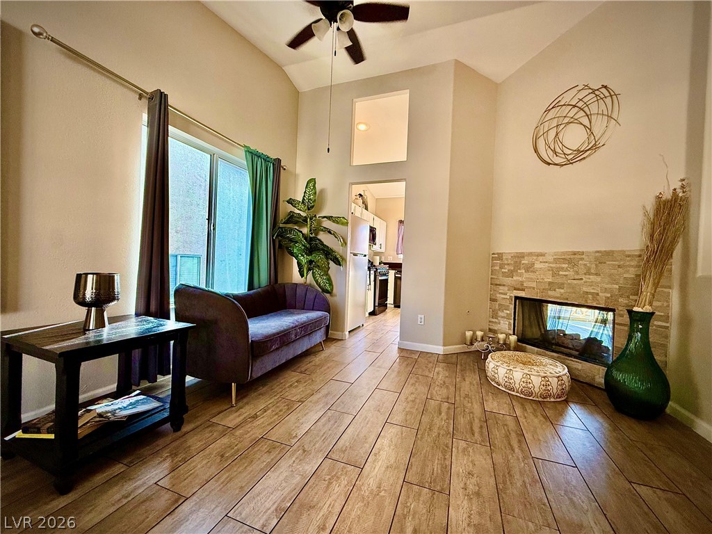 2033 Riderwood Avenue North Las Vegas, NV 89032 - Photo 3 of 19