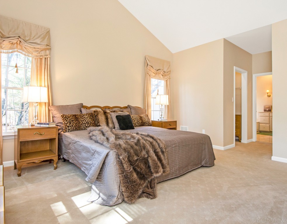 2 Arbella Road, Unit 2 Bedford, MA 01730 - Photo 12 of 24 Gallery Image 12