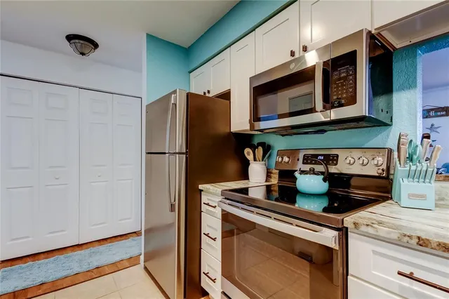 $2,400 | 12261 Sailwinds Drive, Unit 203, Largo, FL 33773