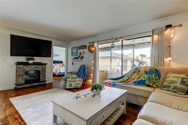 $2,400 | 12261 Sailwinds Drive, Unit 203, Largo, FL 33773