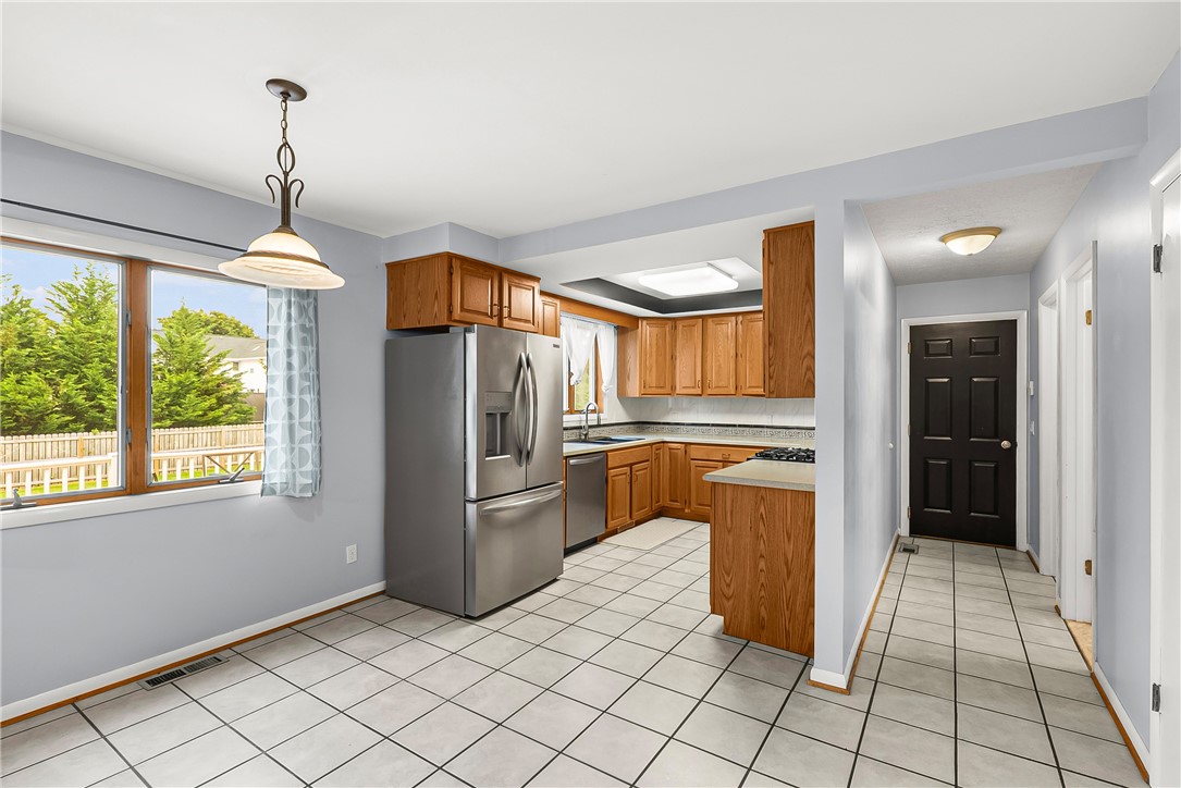 318 Webster Road Webster, NY 14580 - Photo 14 of 43 Eat In Kitchen
