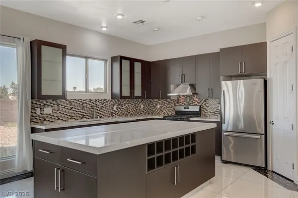 $2,995 | 2554 Regency Cove Court, Las Vegas, NV 89121