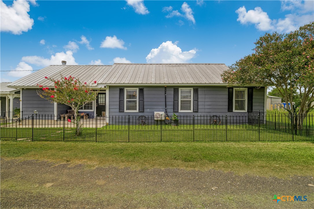 1363 Old Goliad Road Victoria, TX 77905 - Photo 3 of 31