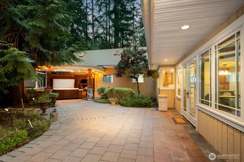 $2,895,000 | 16 Bridlewood Circle, Kirkland, WA 98033