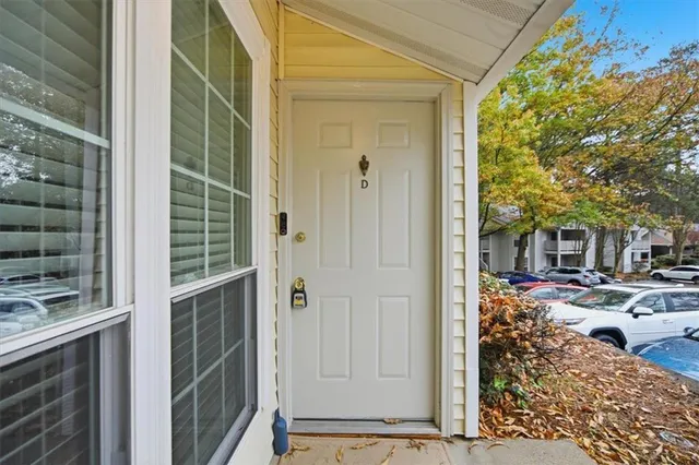 a view of entryway front of house