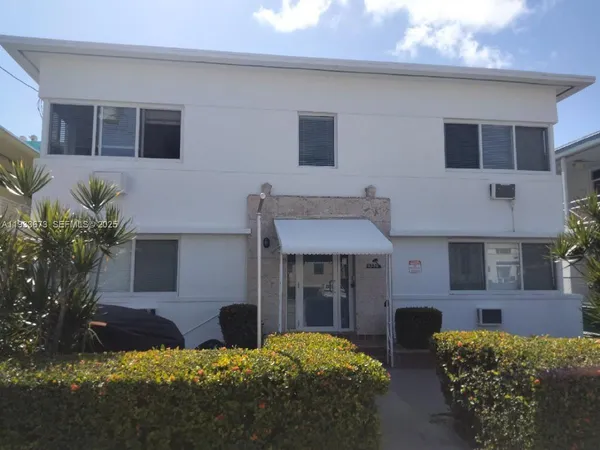 $1,600 | 6950 Byron Avenue, Unit 4, Miami Beach, FL 33141