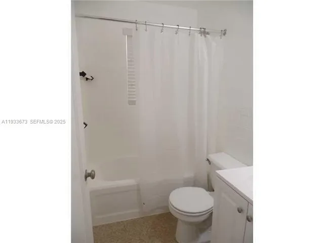 $1,650 | 6950 Byron Avenue, Unit 4, Miami Beach, FL 33141