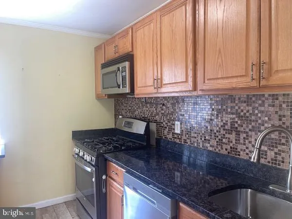 $2,300 | 14 Chatham Court, East Windsor, NJ 08520