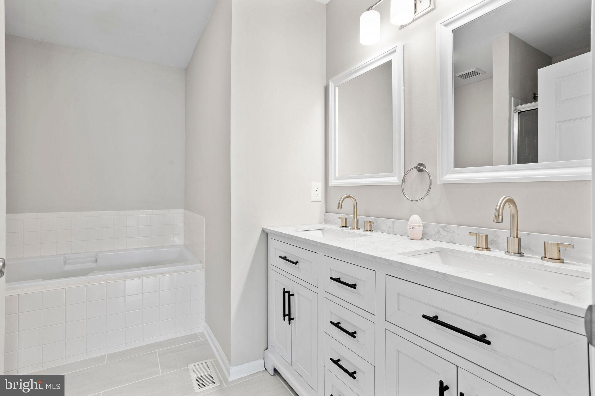 70 Threadleaf Terrace Burlington, NJ 08016 - Photo 31 of 41