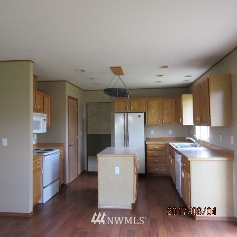 14945 Prairie Vista Loop Southeast Yelm, WA 98597 - Photo 5 of 13