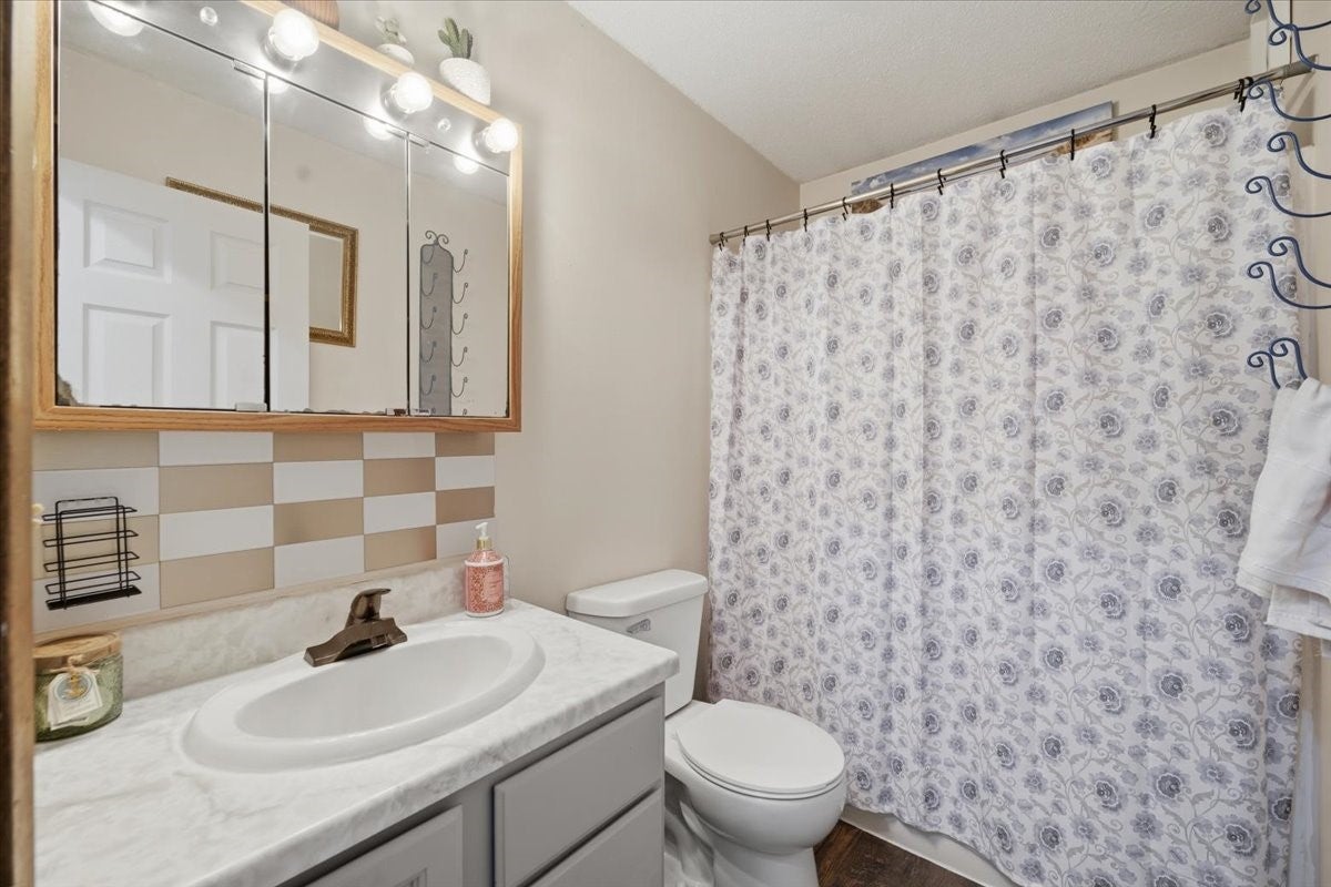 505 Maplewood Drive Center Point, IA 52213 - Photo 11 of 39 Gallery Image 11