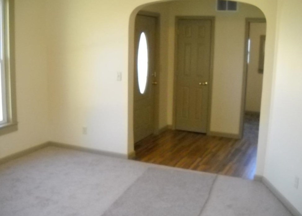 4809 Wooster Road Pierceton, IN 46562 - Photo 7 of 30 Gallery Image 7