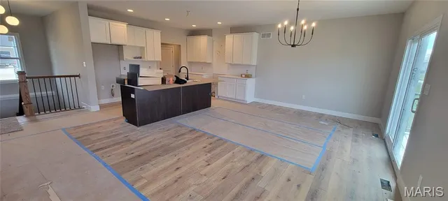 $558,000 | 1447 Guilford Place, Troy, IL 62294