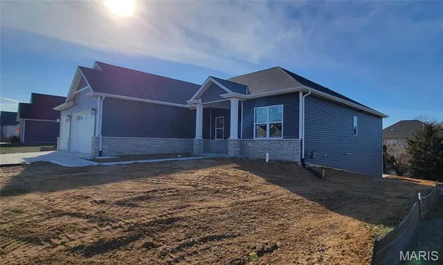 $558,000 | 1447 Guilford Place, Troy, IL 62294