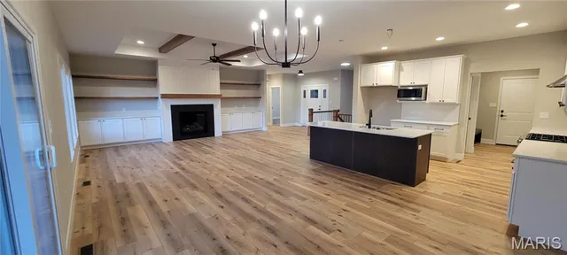 $558,000 | 1447 Guilford Place, Troy, IL 62294