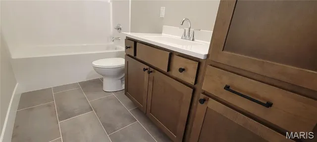 $558,000 | 1447 Guilford Place, Troy, IL 62294