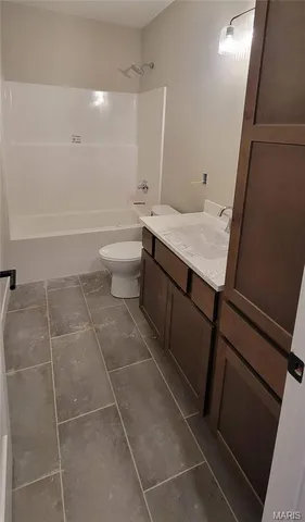 $558,000 | 1447 Guilford Place, Troy, IL 62294