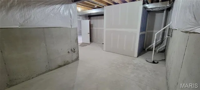 $558,000 | 1447 Guilford Place, Troy, IL 62294