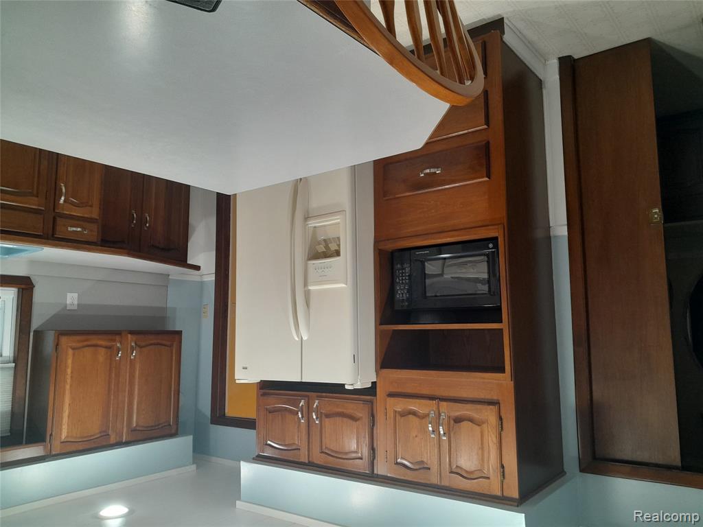 8354 Fenton Road Grand Blanc, MI 48439 - Photo 23 of 47 Gallery Image 23