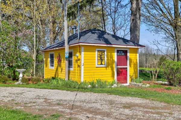 $495,000 | 1614 66th Street, Fennville, MI 49408