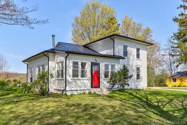 $495,000 | 1614 66th Street, Fennville, MI 49408