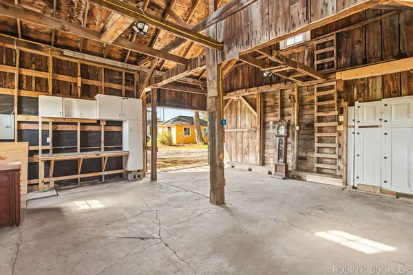 $495,000 | 1614 66th Street, Fennville, MI 49408