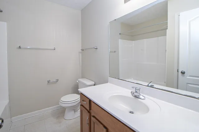 $880 | 916 Charlotte Street, Unit A, Clarksville, TN 37040