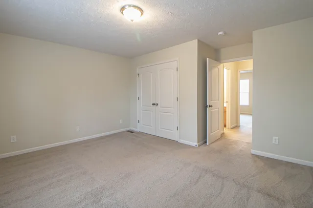 $880 | 916 Charlotte Street, Unit A, Clarksville, TN 37040