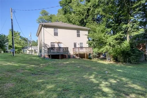 $880 | 916 Charlotte Street, Unit A, Clarksville, TN 37040