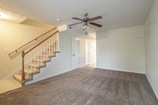 $880 | 916 Charlotte Street, Unit A, Clarksville, TN 37040