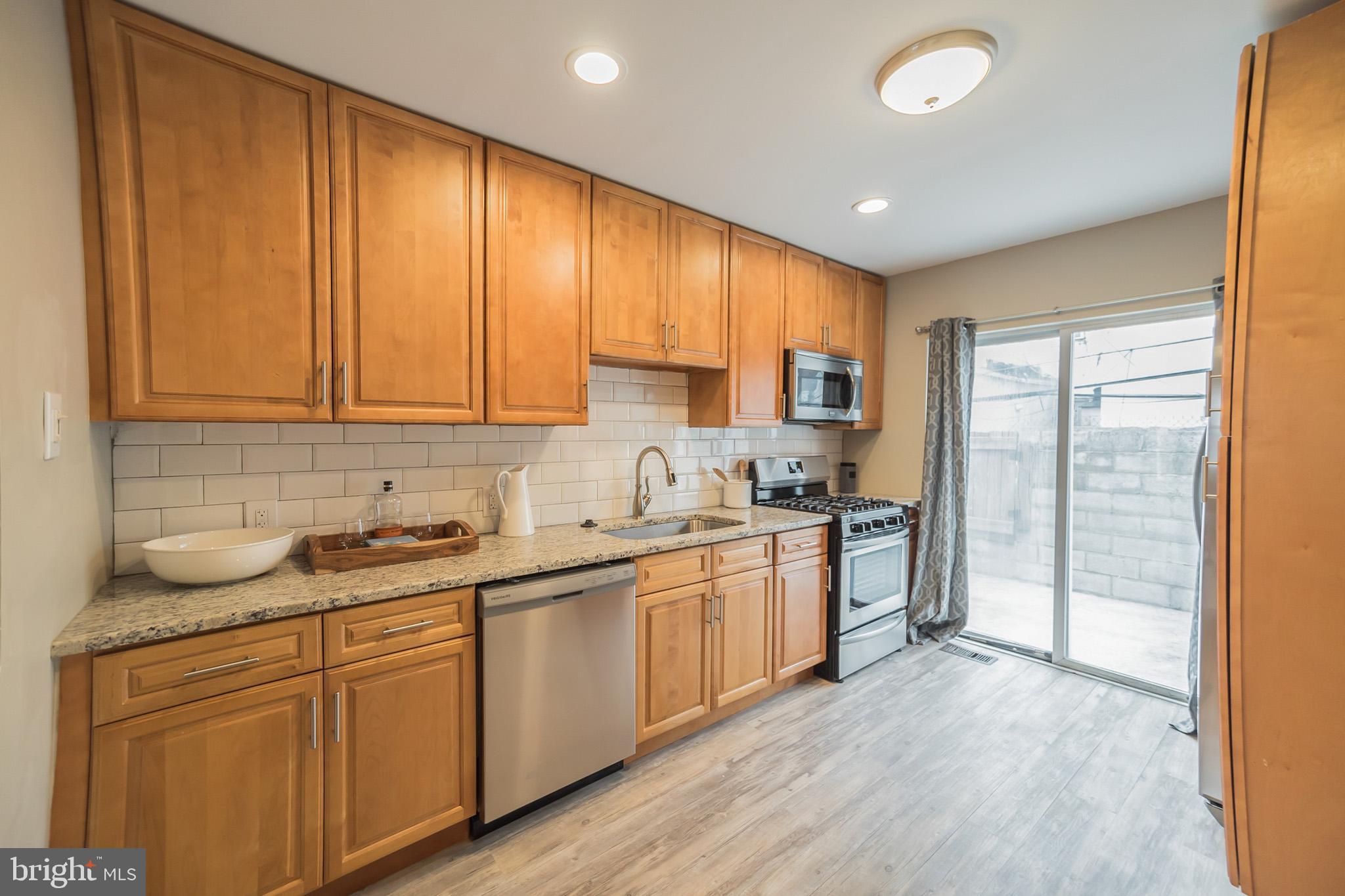 630 Durfor Street Philadelphia, PA 19148 - Photo 10 of 25