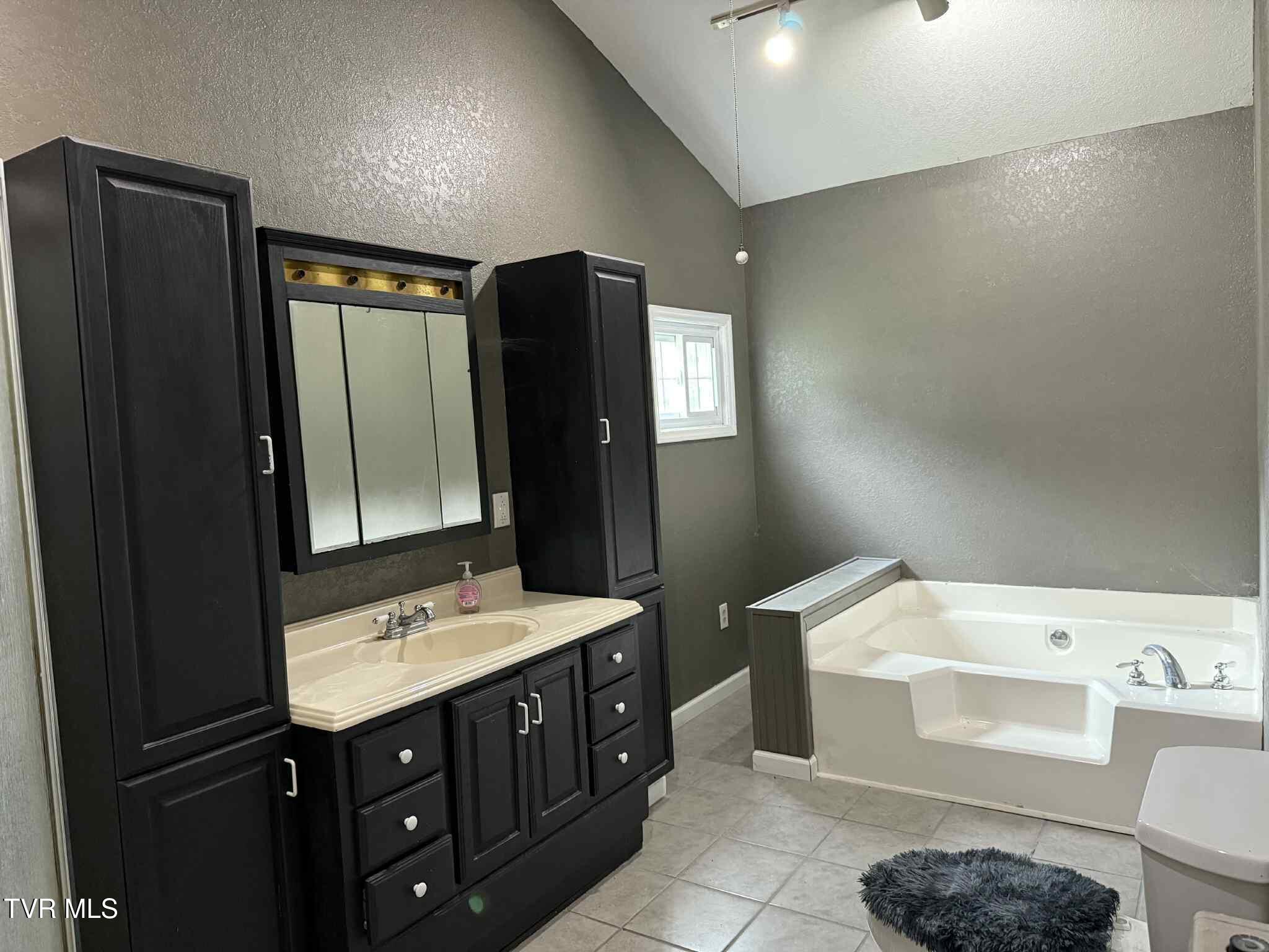 8309 Maddison Lane Wise, VA 24293 - Photo 10 of 25 eveveve