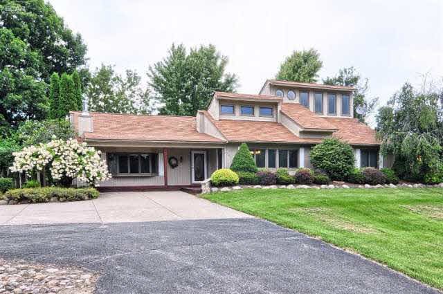 7321 Bennett Lake Road Fenton, MI 48430 - Photo 1 of 52 21208469.JPG
