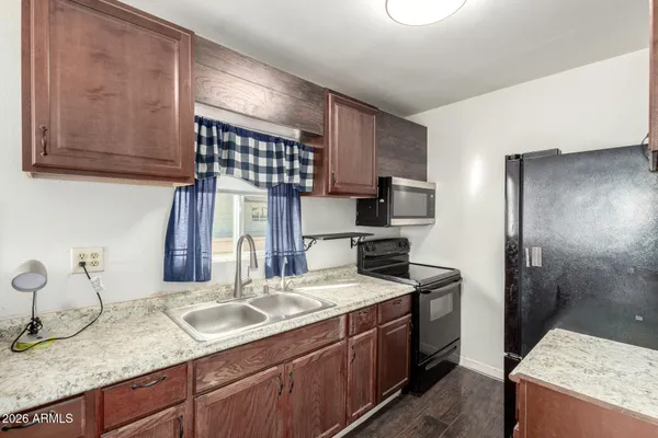 $170,000 | 460 West Spruell Avenue, Coolidge, AZ 85128