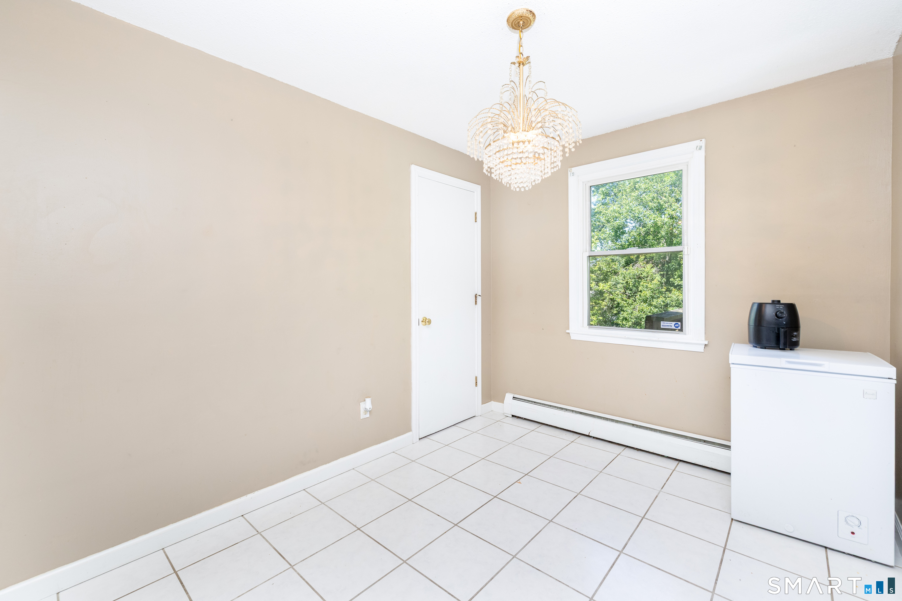 118 Norton Street Waterbury, CT 06708 - Photo 9 of 36