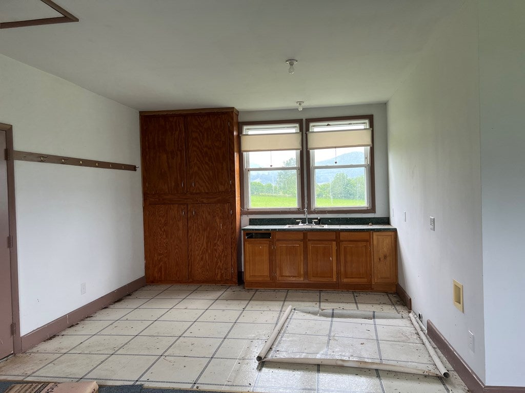 2755 West End Road Tazewell, VA 24651 - Photo 45 of 63 Gallery Image 45