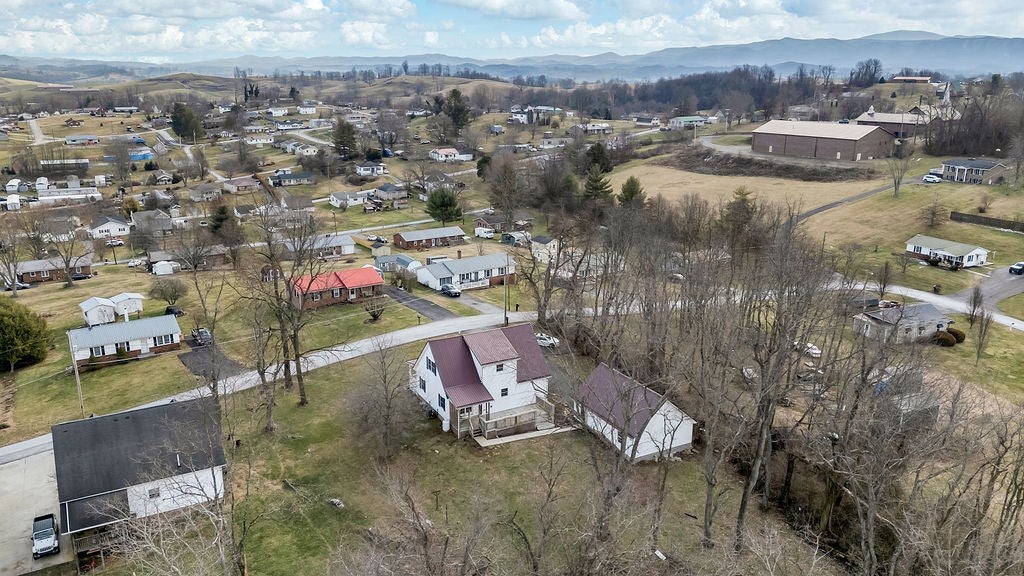 518 Sycamore Street Glade Spring, VA 24340 - Photo 6 of 30 Gallery Image 6