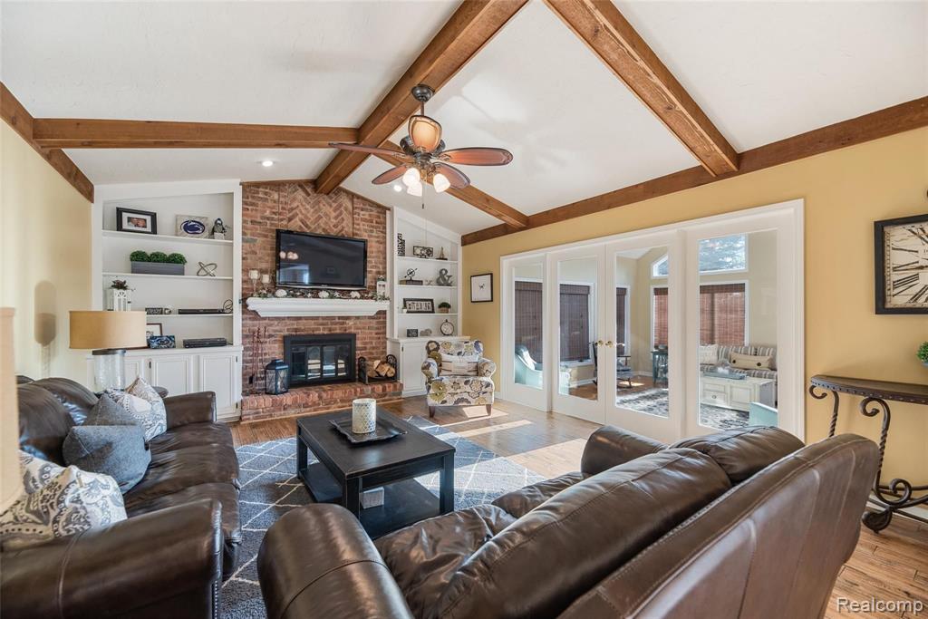 2633 Lambeth Park Rochester Hills, MI 48306 - Photo 15 of 40